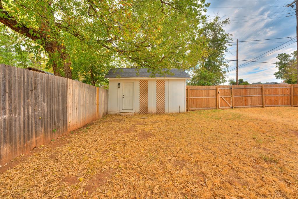 524 E Harrison Avenue Property Photo 33