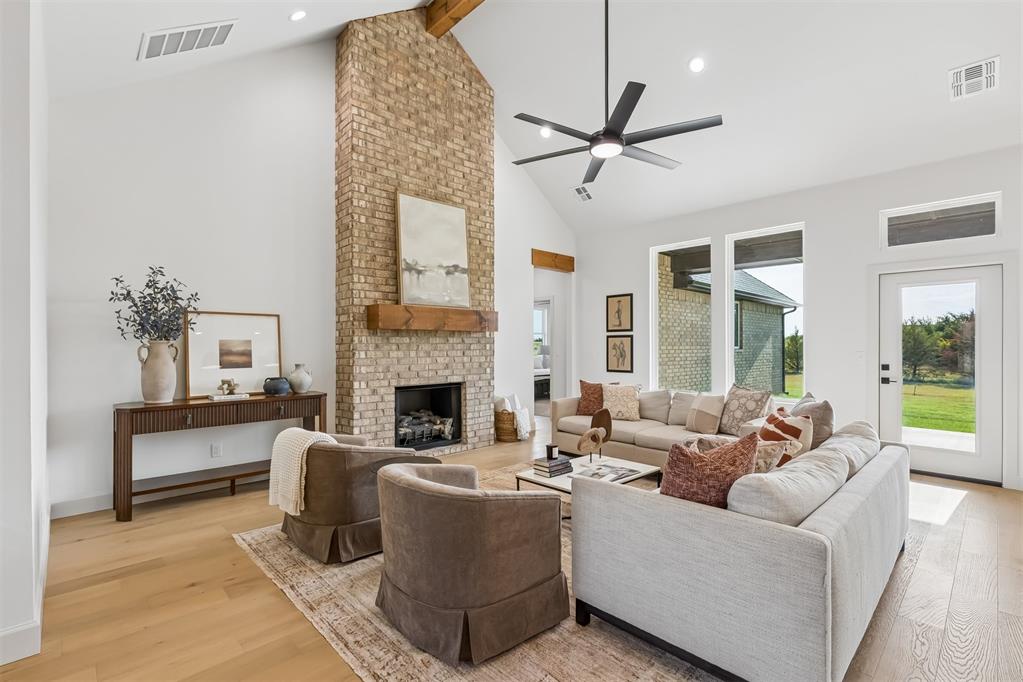 9560 Regado Court Property Photo 4