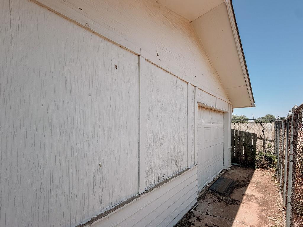 705 N Stanley Street Property Photo 37