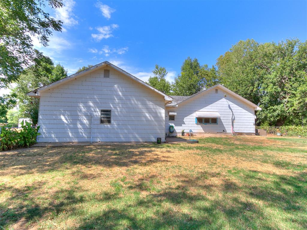 416 E Main Street Property Photo 28