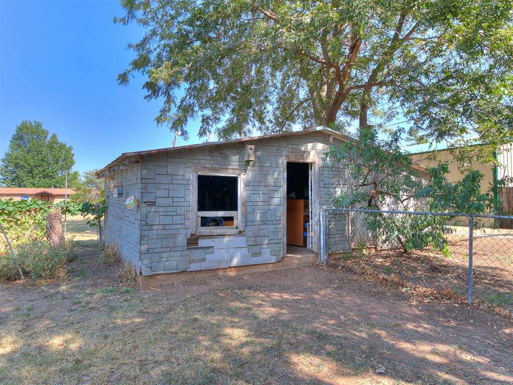 416 E Main Street Property Photo 35