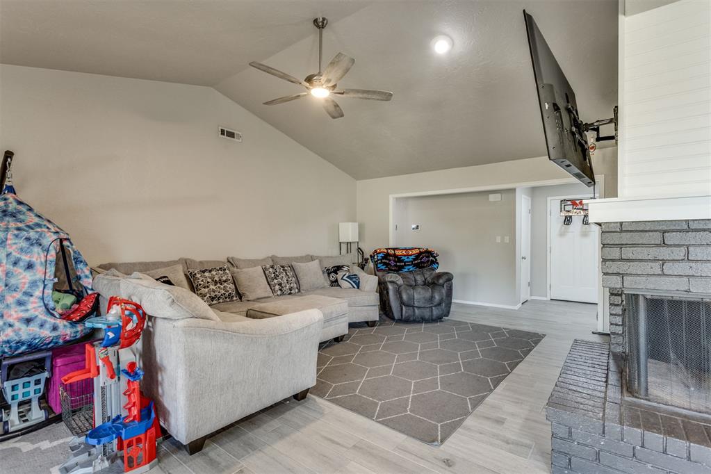 12 N Rice Roads Property Photo 9