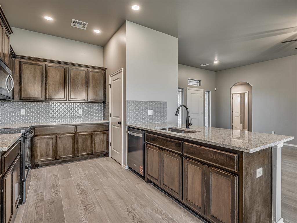 24953 Belmont Pass Property Photo 12