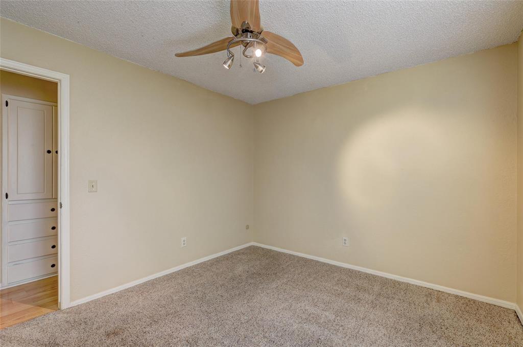 841 N Robinson Avenue Property Photo 18