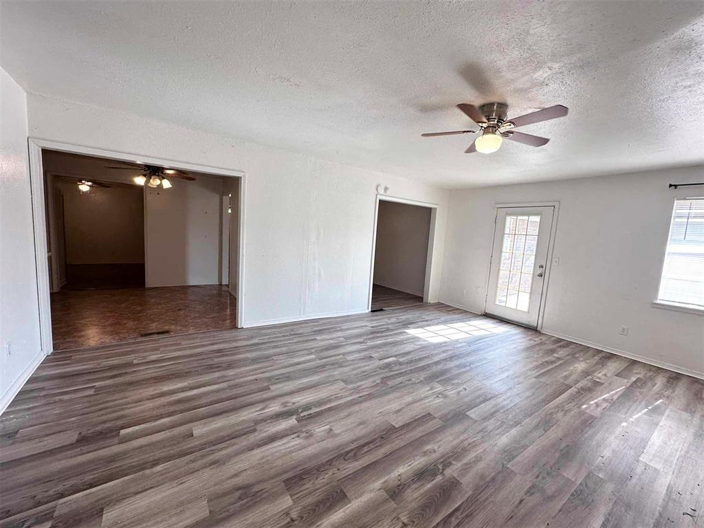 208 Cherrywood Drive Property Photo 7