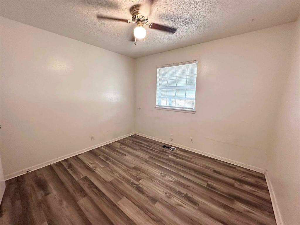 208 Cherrywood Drive Property Photo 14