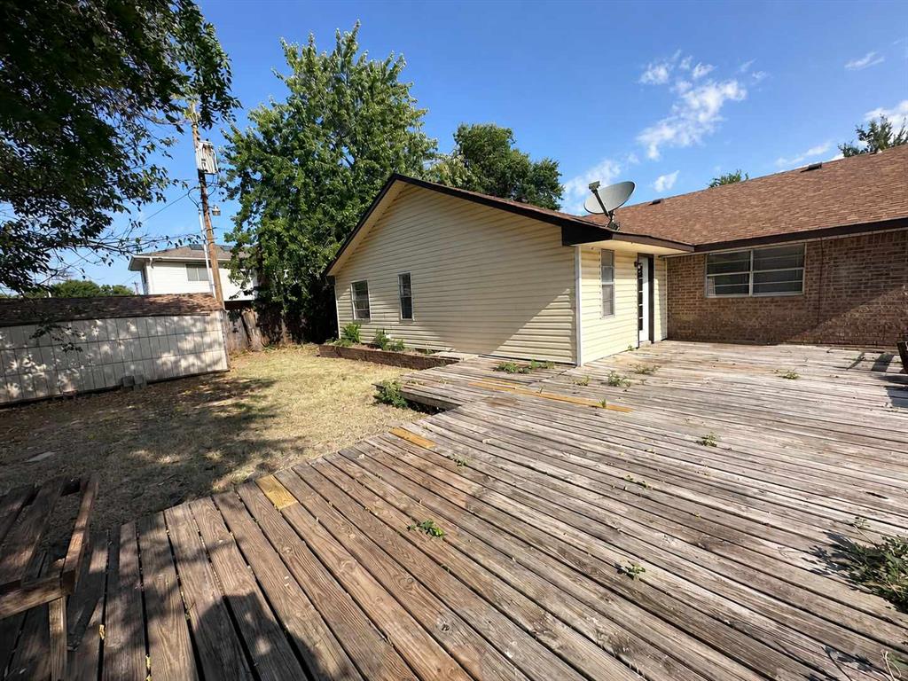 208 Cherrywood Drive Property Photo 17