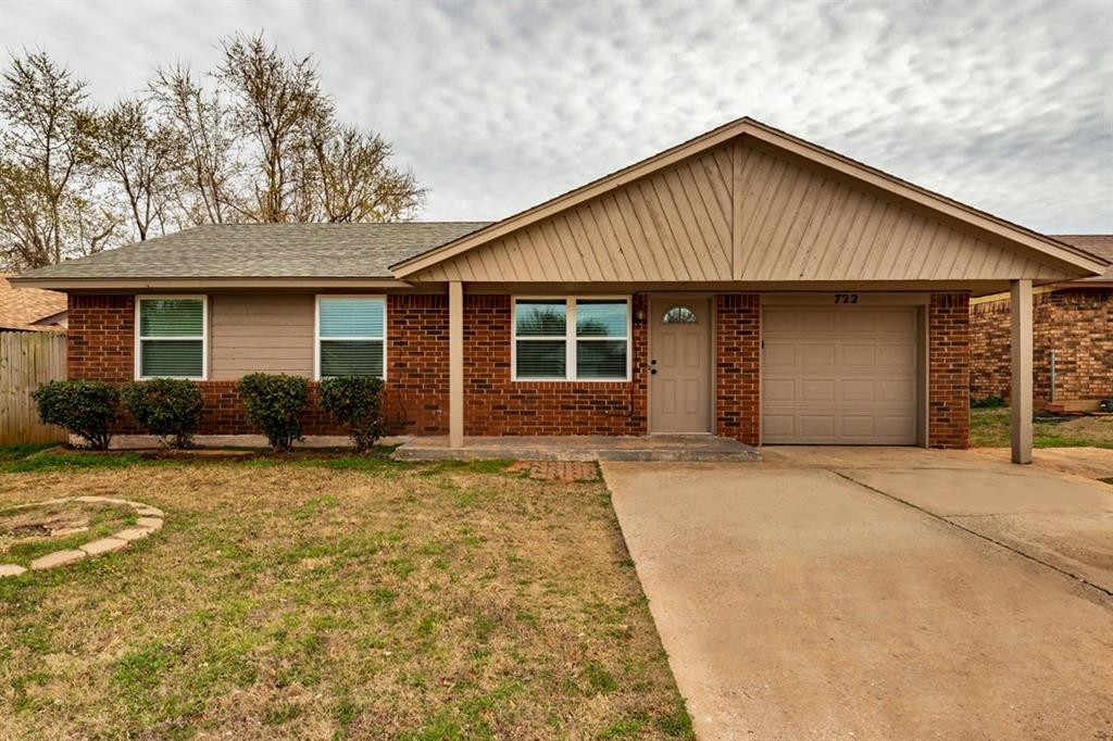 722 W Perry Drive Property Photo 1