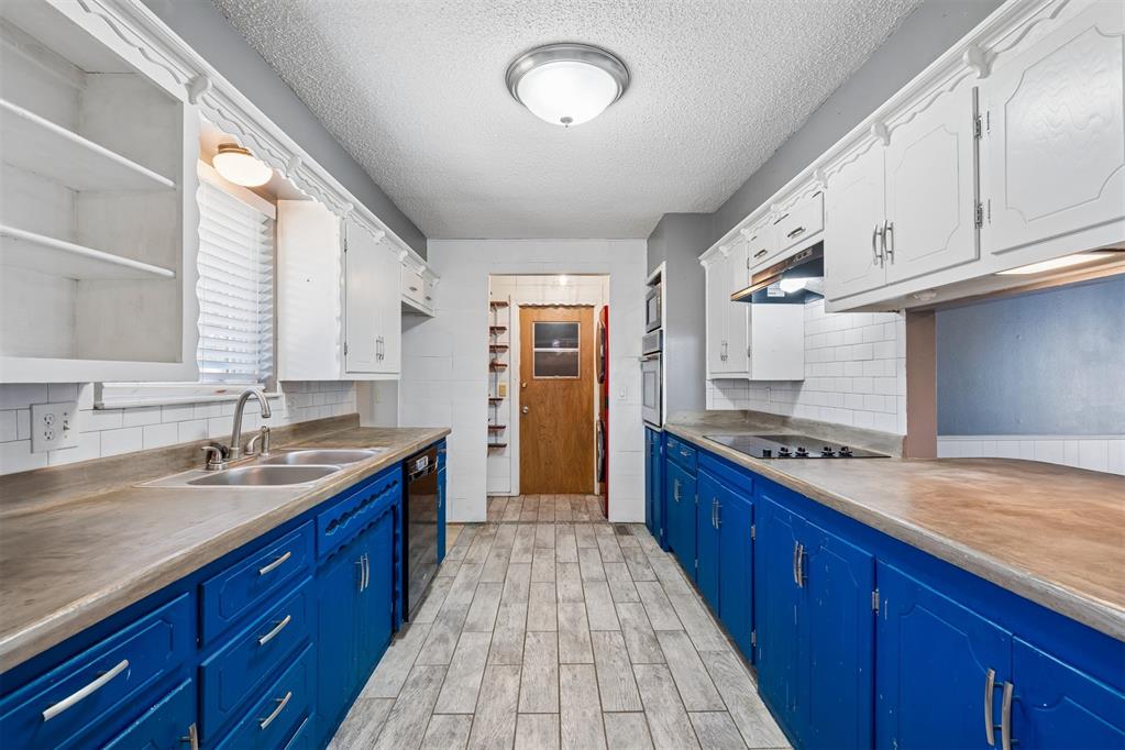 6709 N Libby Avenue Property Photo 7