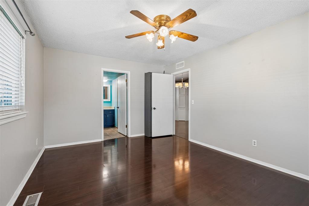 6709 N Libby Avenue Property Photo 12