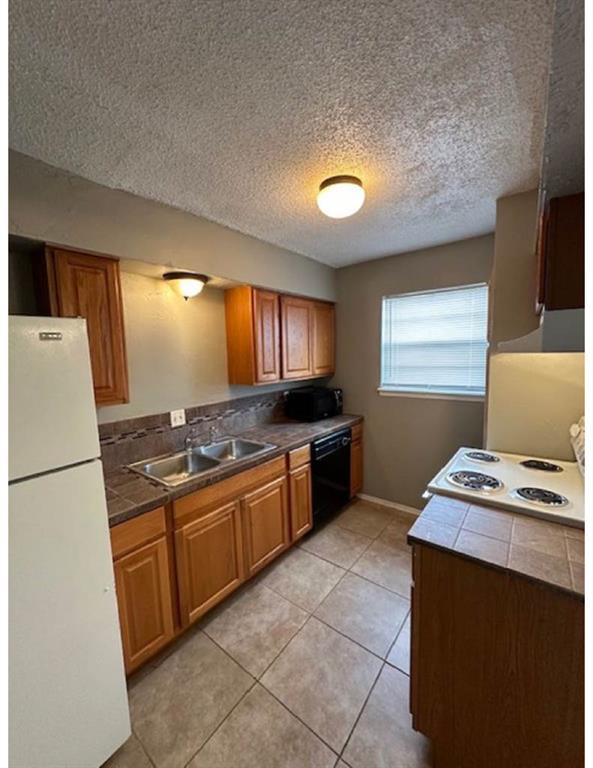 11429 N May Avenue Property Photo 6