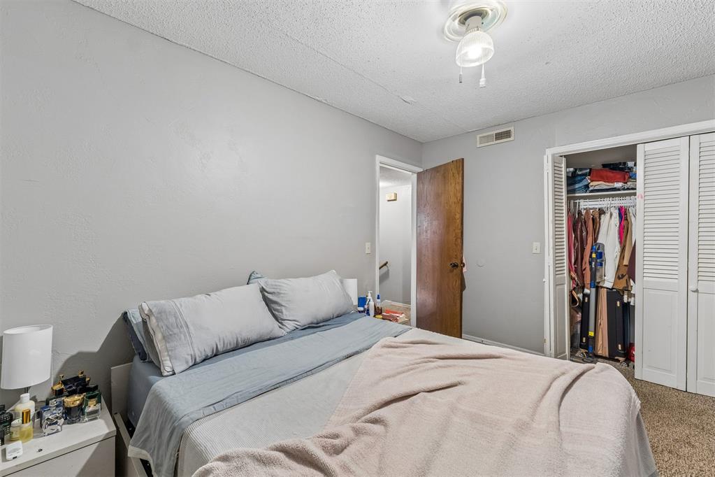 11429 N May Avenue Property Photo 14