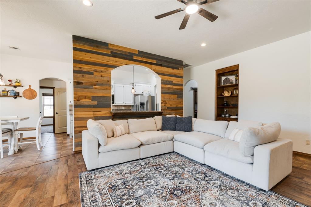 874 Cottonwood Court Property Photo 8