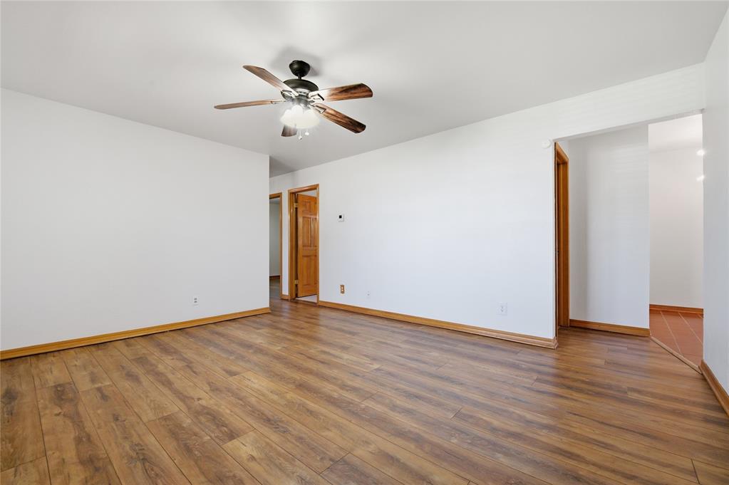 110 Utah Avenue Property Photo 6