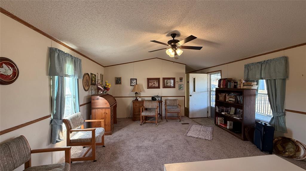 3000 E Walnut Street Property Photo 7