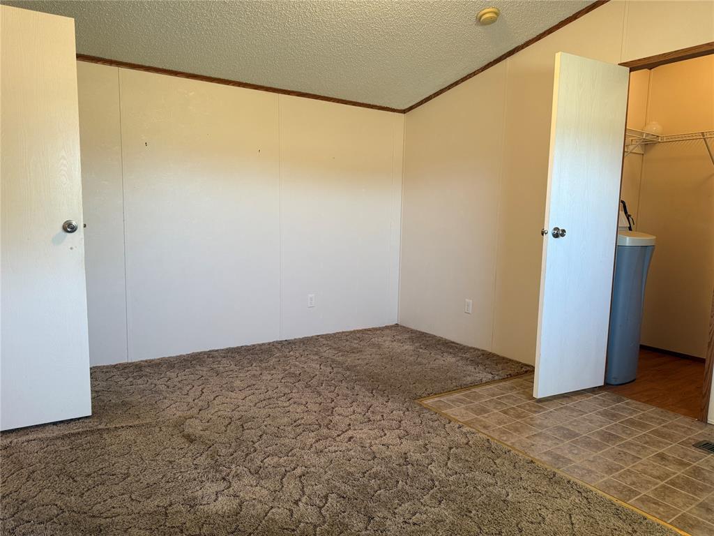 3000 E Walnut Street Property Photo 9