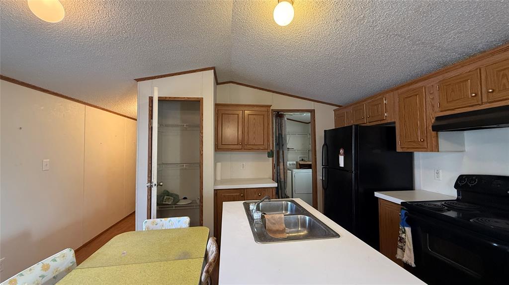 3000 E Walnut Street Property Photo 12