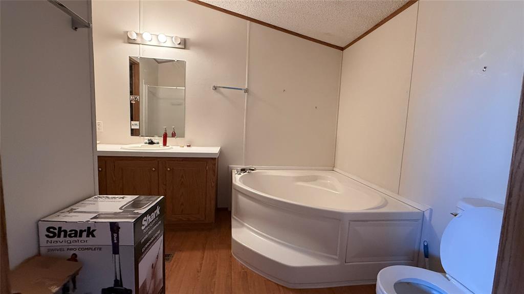 3000 E Walnut Street Property Photo 14
