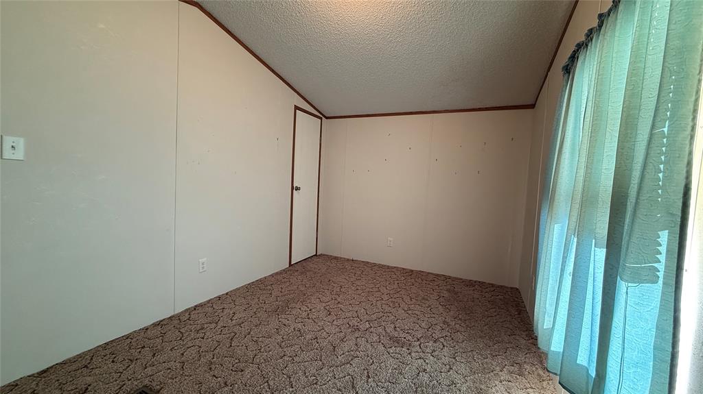 3000 E Walnut Street Property Photo 20