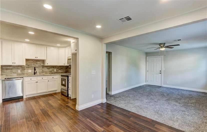 1245142 Property Photo 2