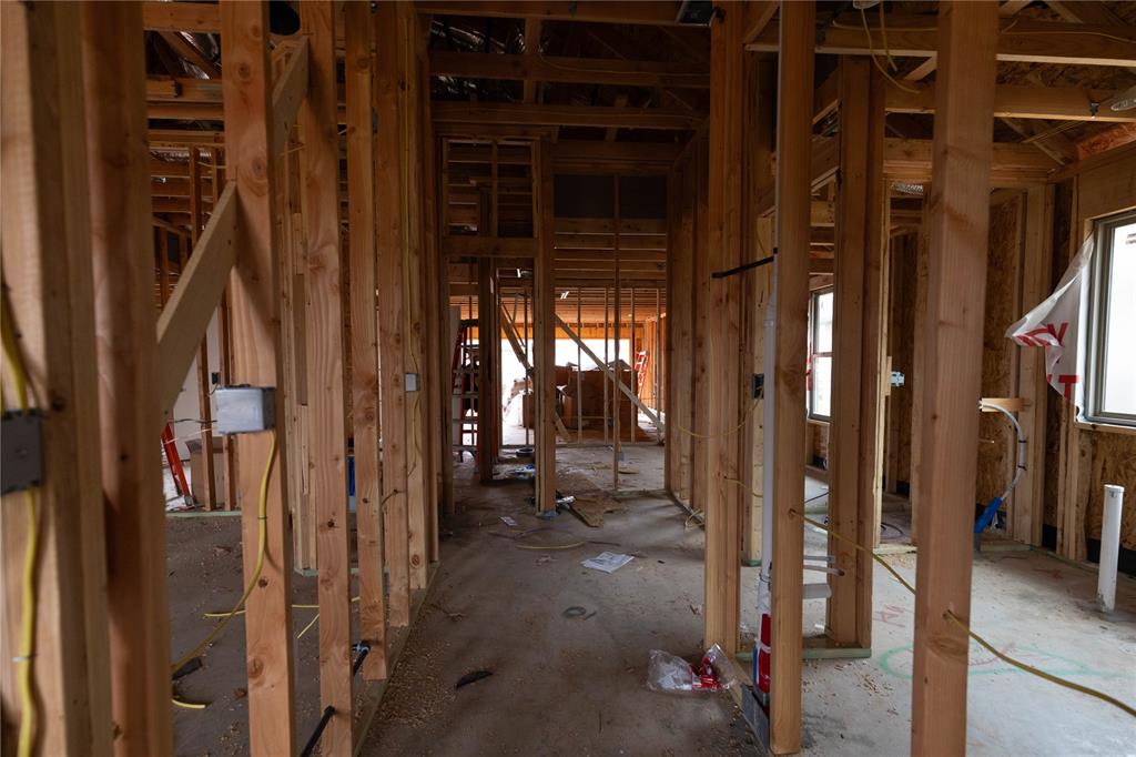 12213 Sw 32nd Place Property Photo 2