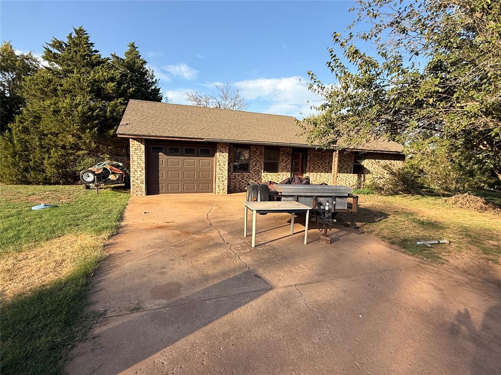 504 Lisa Lane Property Photo 1
