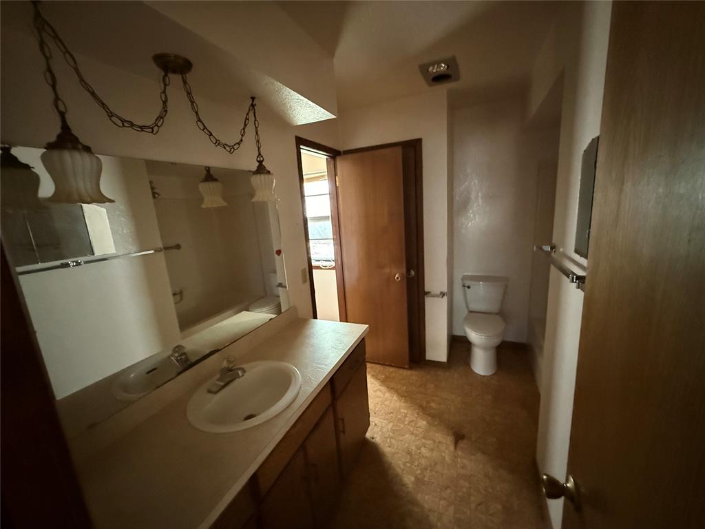 504 Lisa Lane Property Photo 10