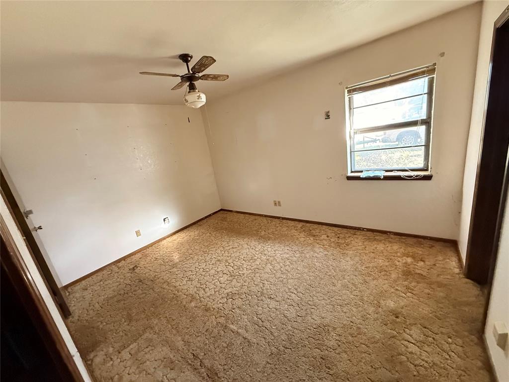 504 Lisa Lane Property Photo 13