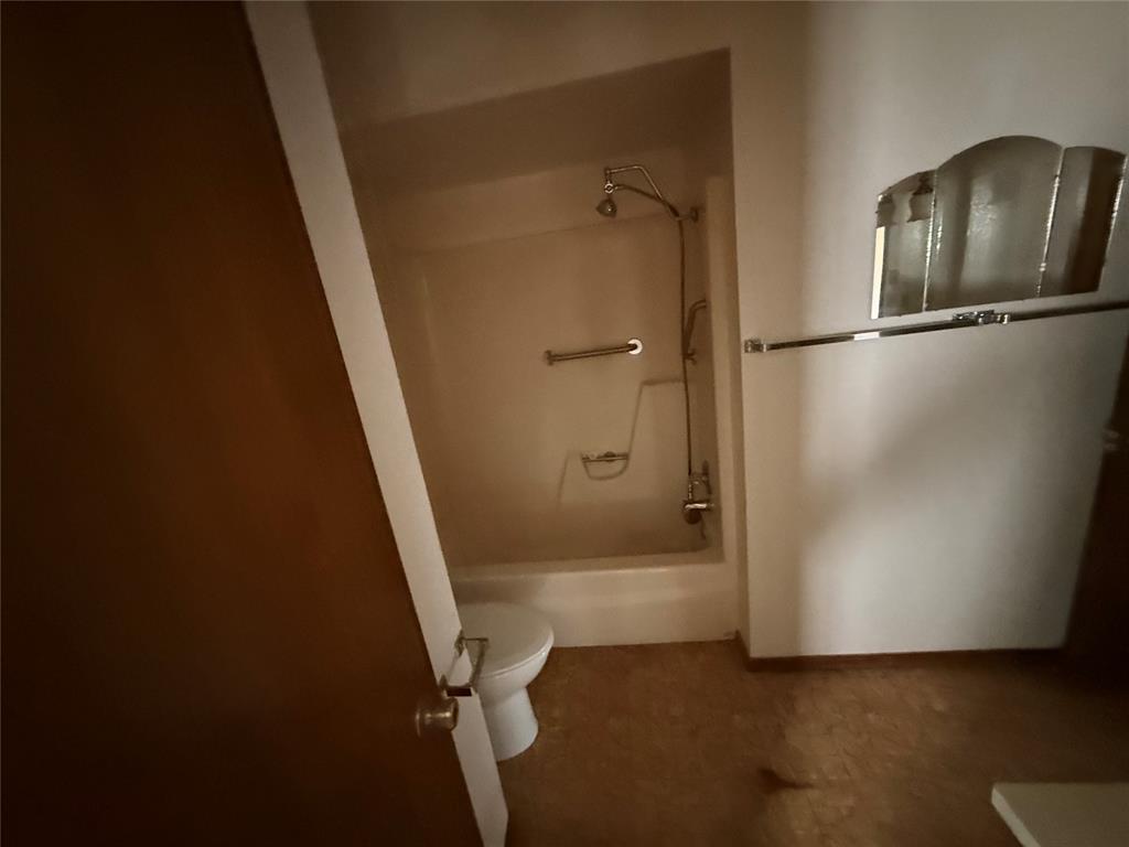 504 Lisa Lane Property Photo 16