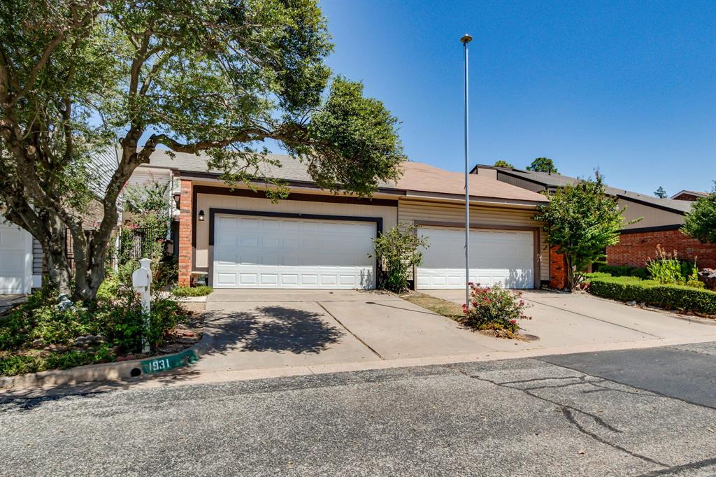 1931 Three Stars Road Property Photo 2