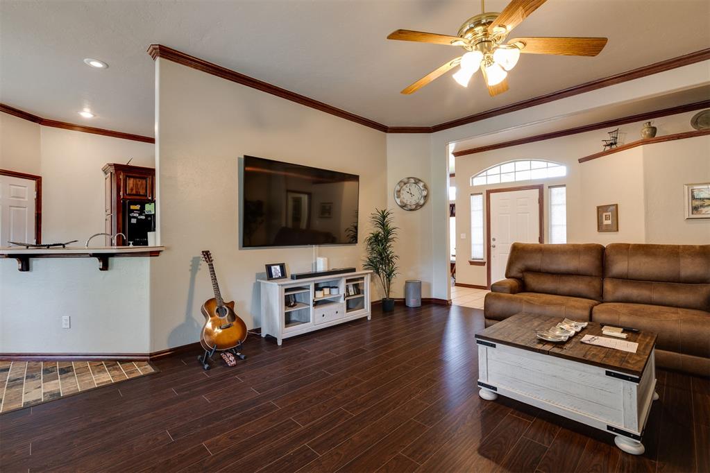 320 Nathan Drive Property Photo 9