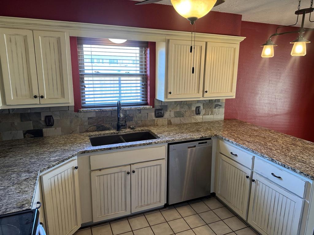 209 Cedar Avenue Property Photo 7