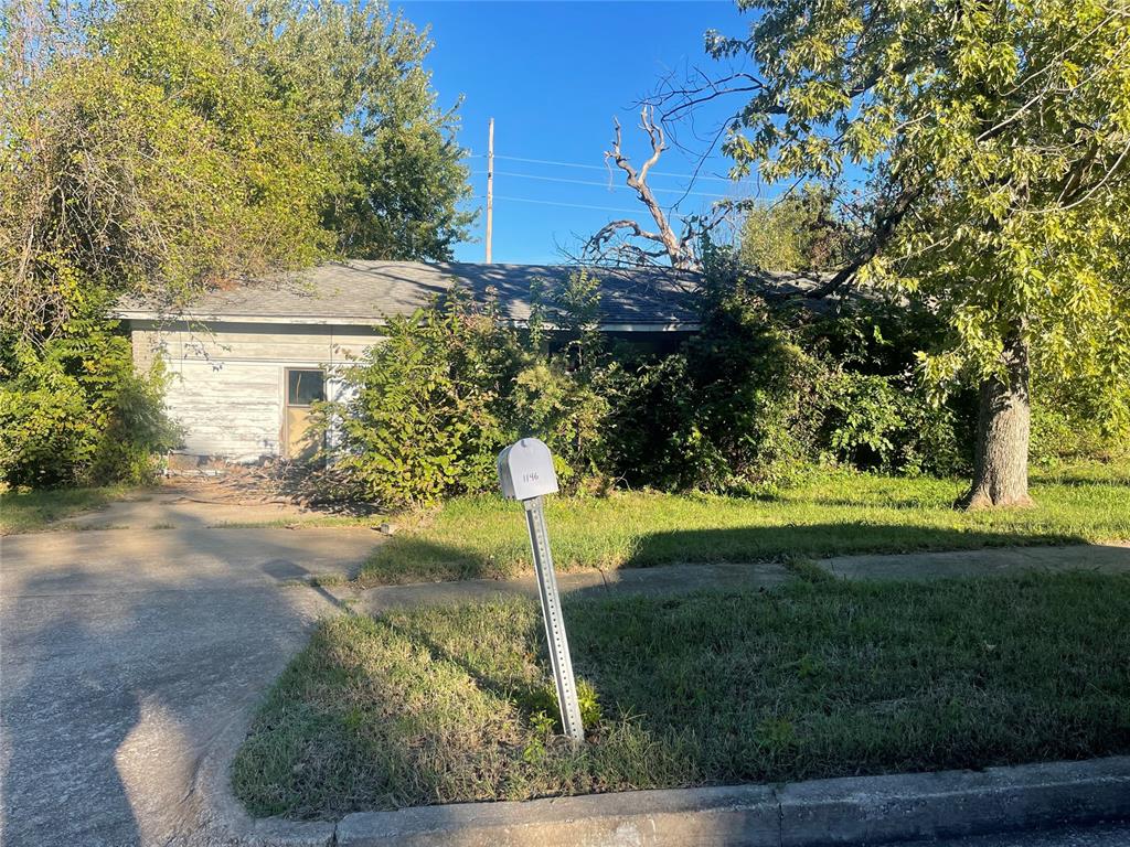 1146 N Kansas Avenue Property Photo 1