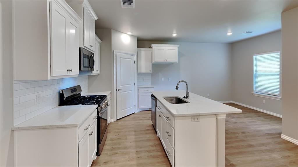 6916 Labelle Drive Property Photo 3