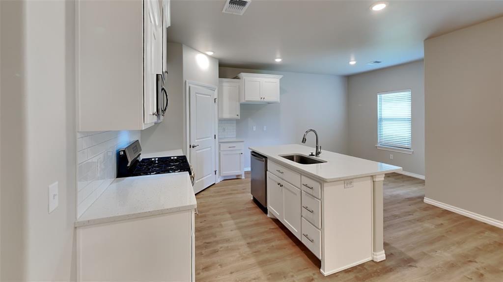 6916 Labelle Drive Property Photo 4