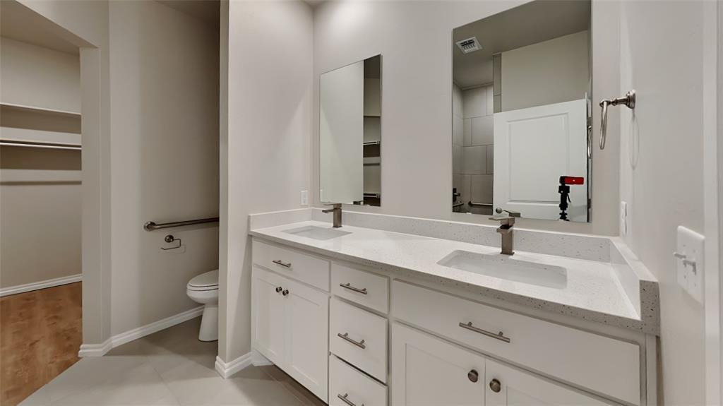 6916 Labelle Drive Property Photo 9