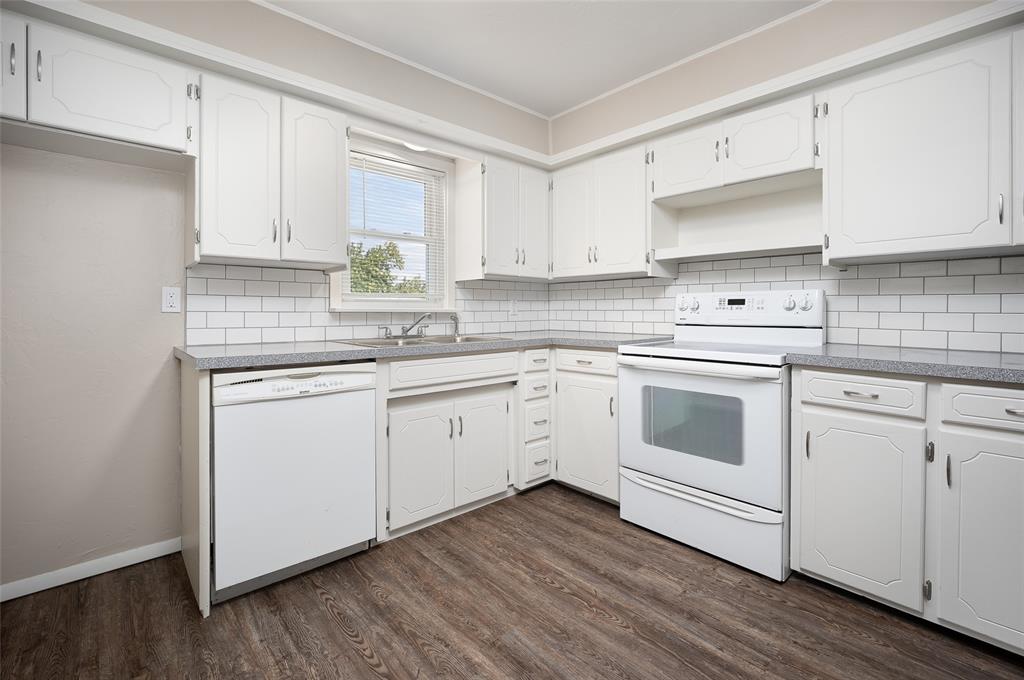 10501 Bellview Drive Property Photo 12