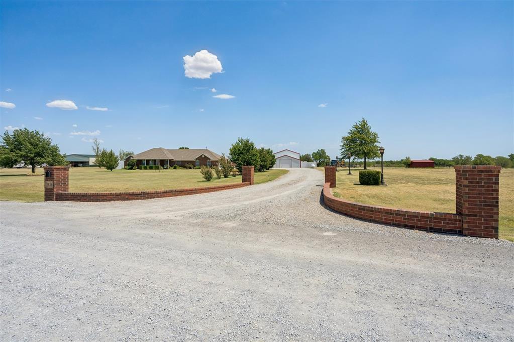 7414 High Meadows Lane Property Photo 3