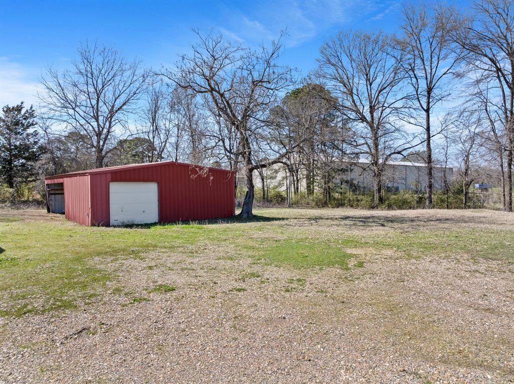 1705 S Central Avenue Property Photo 7