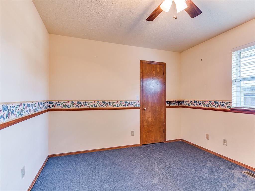 1413 S Oak Street Property Photo 33
