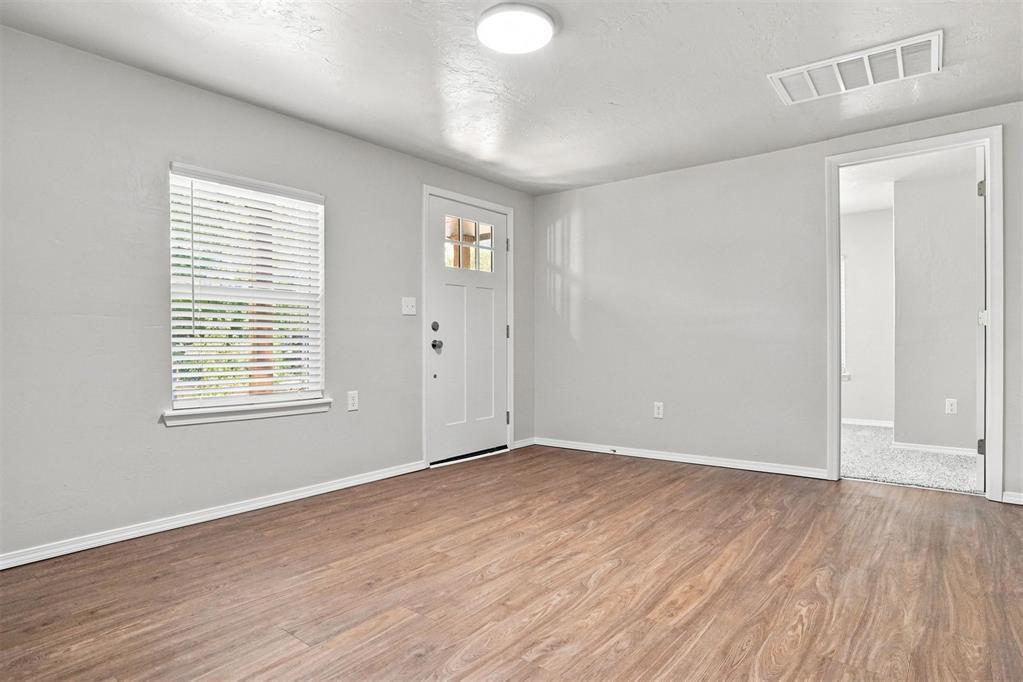 1710 Ne 35th Street Property Photo 6