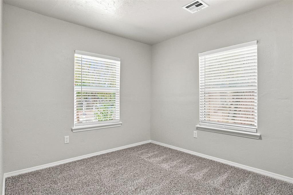 1710 Ne 35th Street Property Photo 12