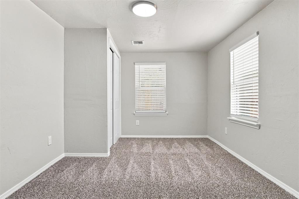 1710 Ne 35th Street Property Photo 15