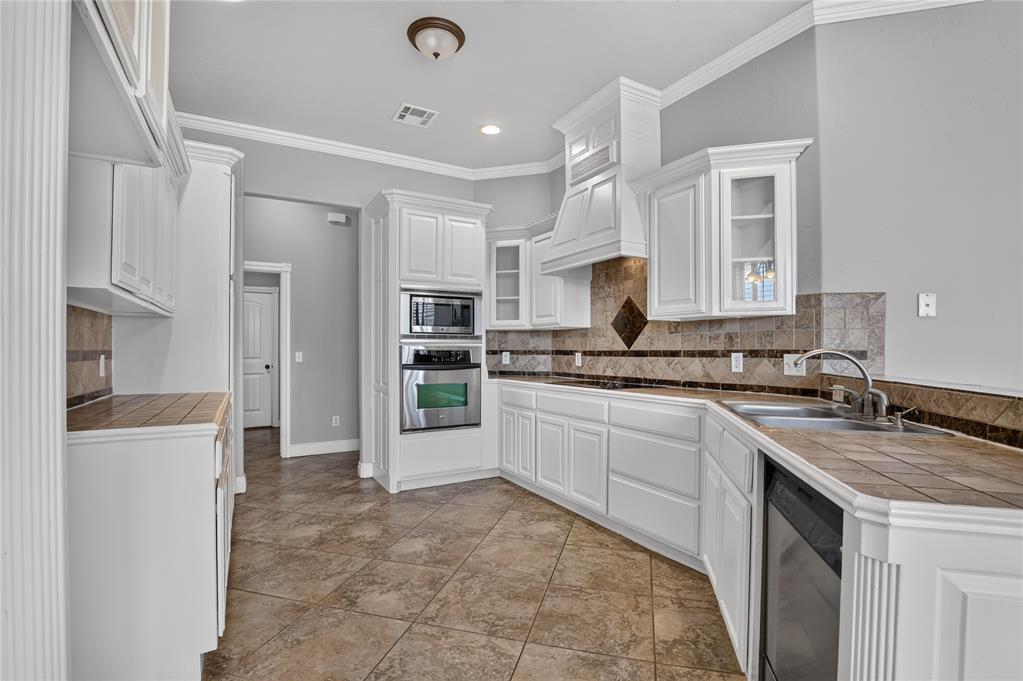 3204 Valley Brook Property Photo 8