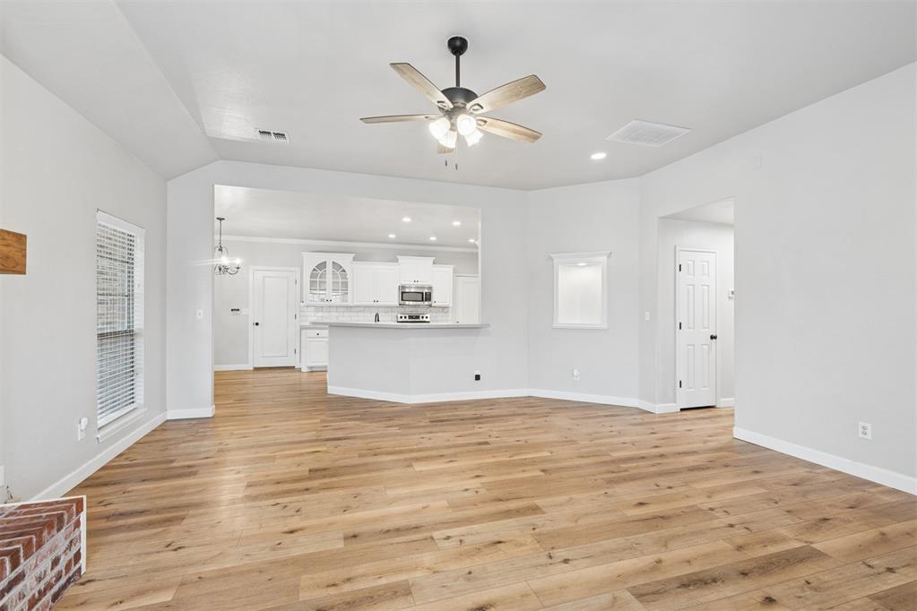 1771 Olde School Point Property Photo 3