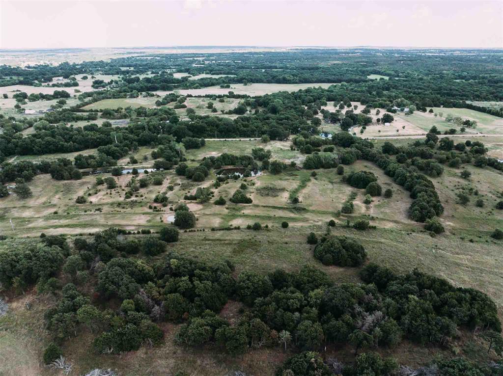 N Schlegel Road Property Photo 9