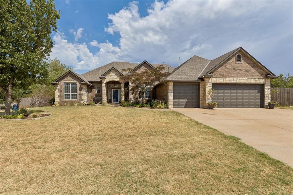 44 Nw Cypress Street Property Photo 1
