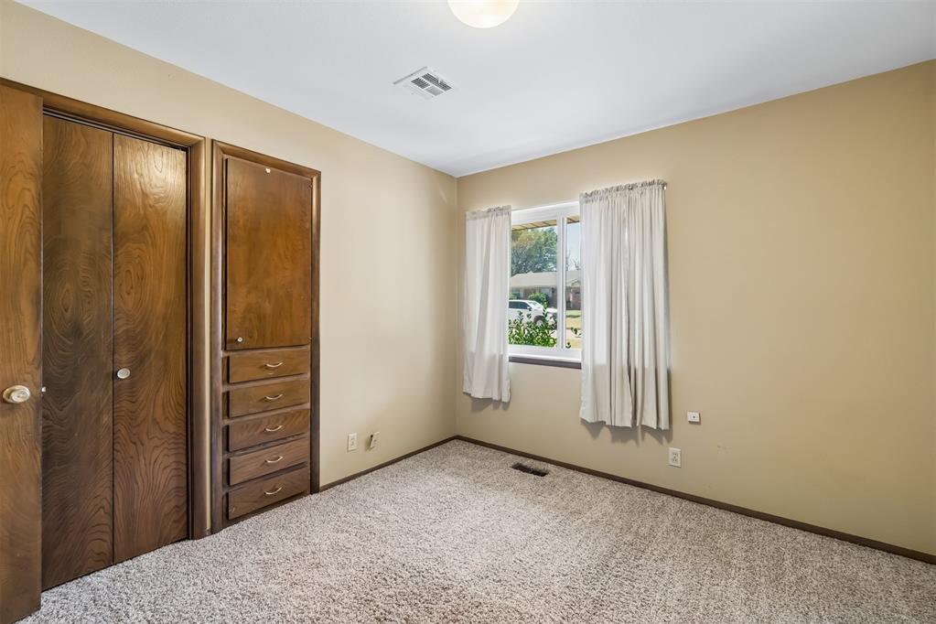 124 Ruskin Place Property Photo 27