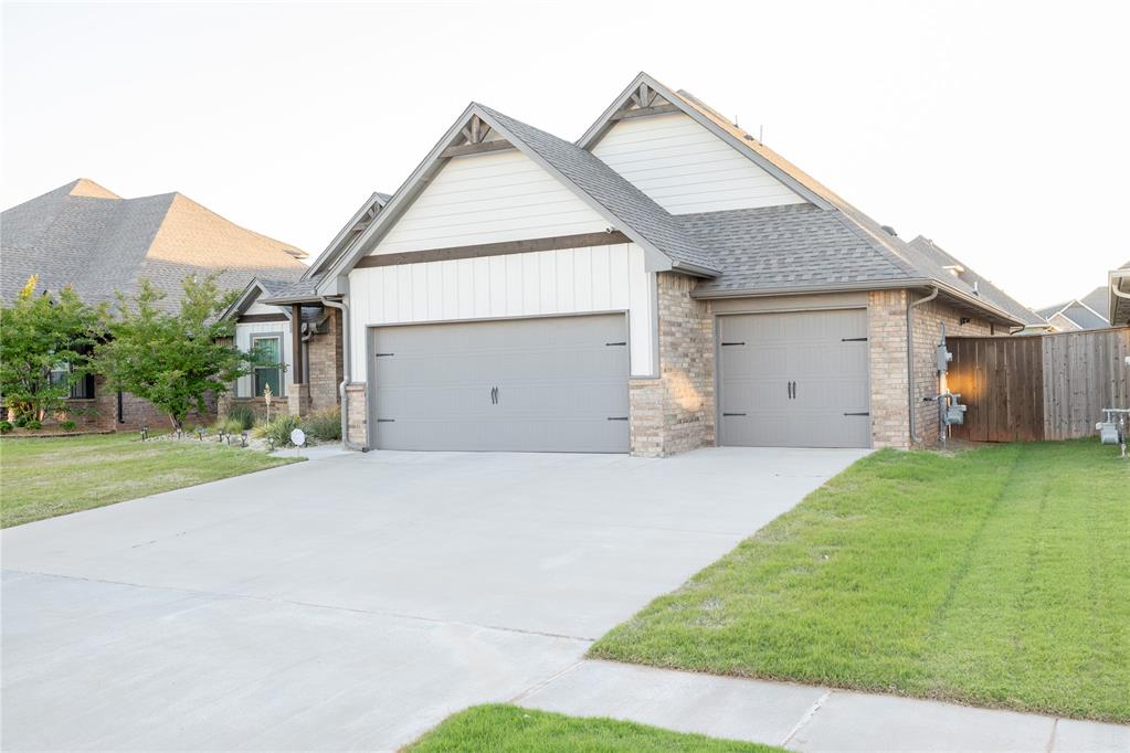 801 Bison Crossing Drive Property Photo 9