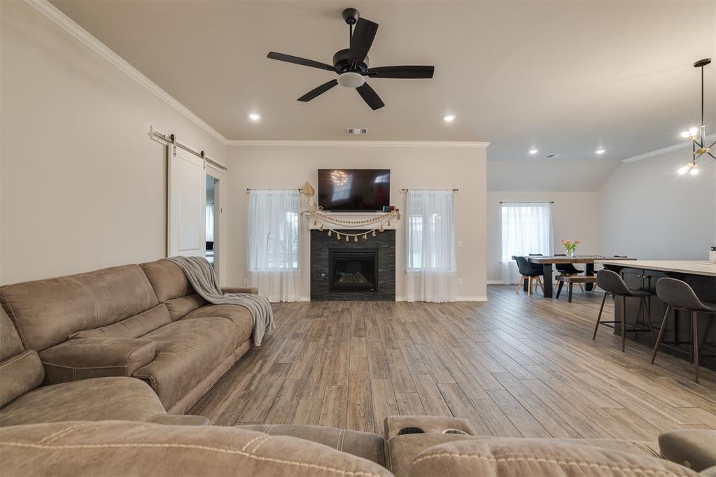 801 Bison Crossing Drive Property Photo 18